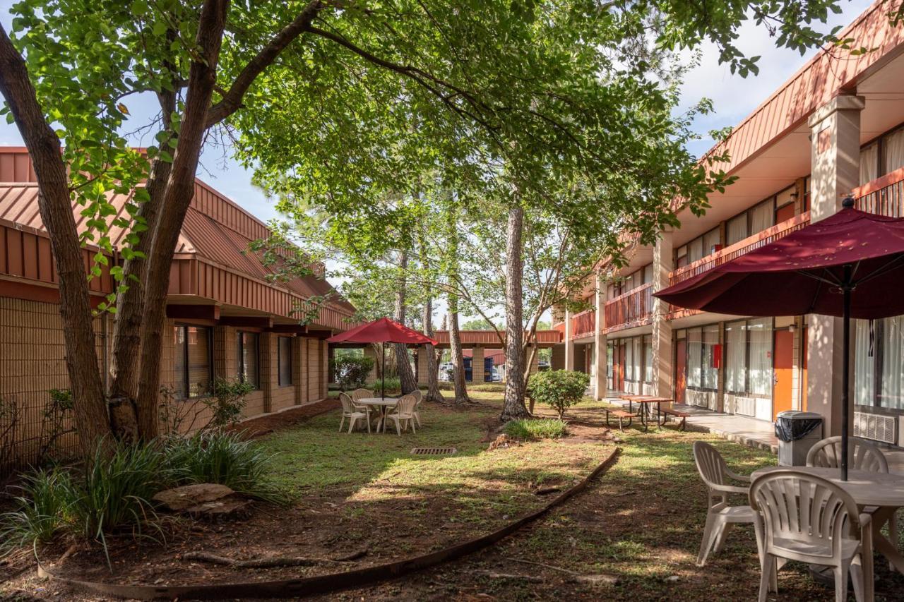 Greentree Hotel & Extended Stay I-10 Fwy Houston, Channelview, Baytown Екстер'єр фото