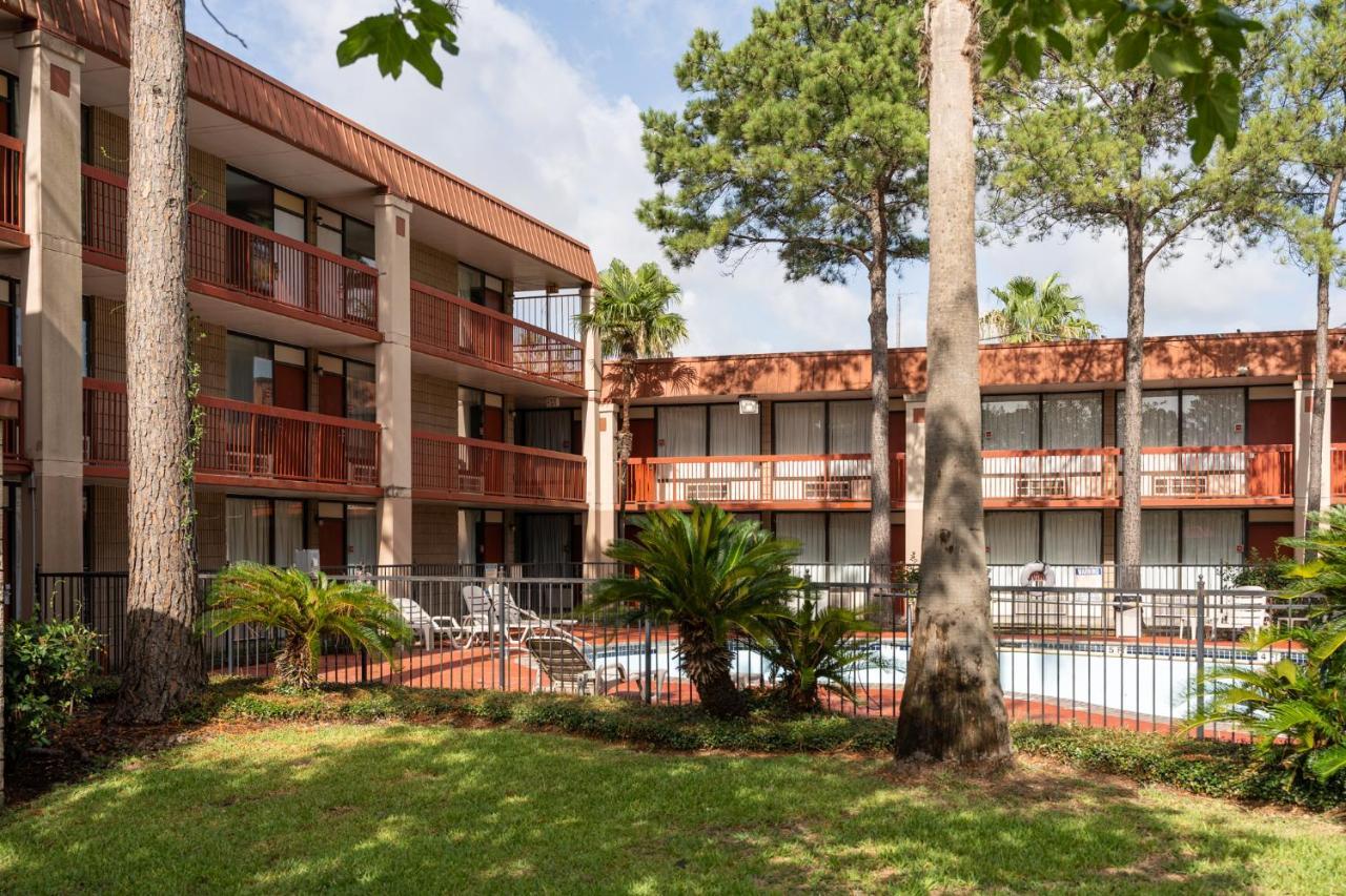 Greentree Hotel & Extended Stay I-10 Fwy Houston, Channelview, Baytown Екстер'єр фото