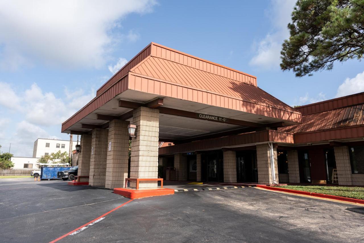 Greentree Hotel & Extended Stay I-10 Fwy Houston, Channelview, Baytown Екстер'єр фото
