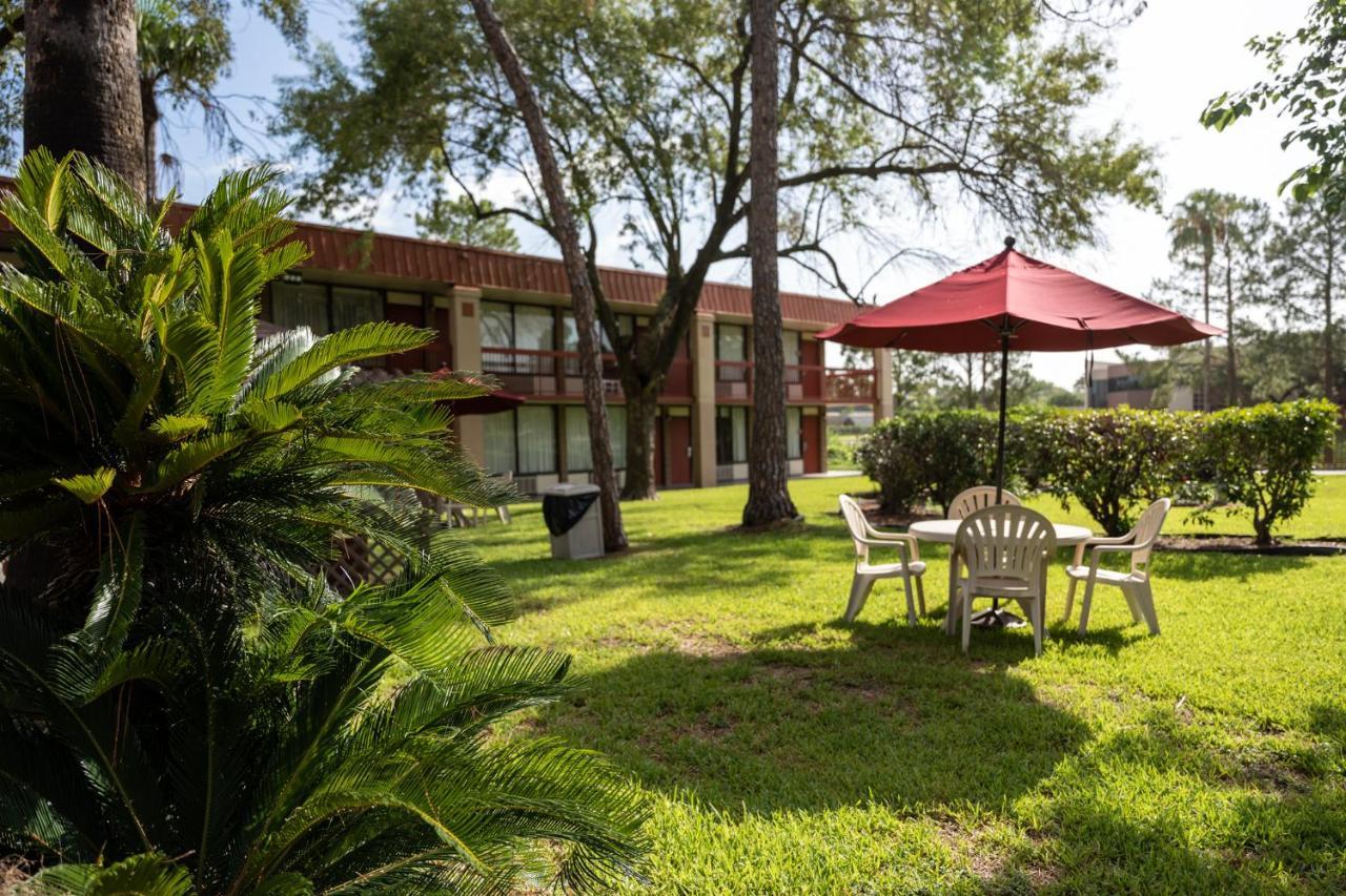 Greentree Hotel & Extended Stay I-10 Fwy Houston, Channelview, Baytown Екстер'єр фото