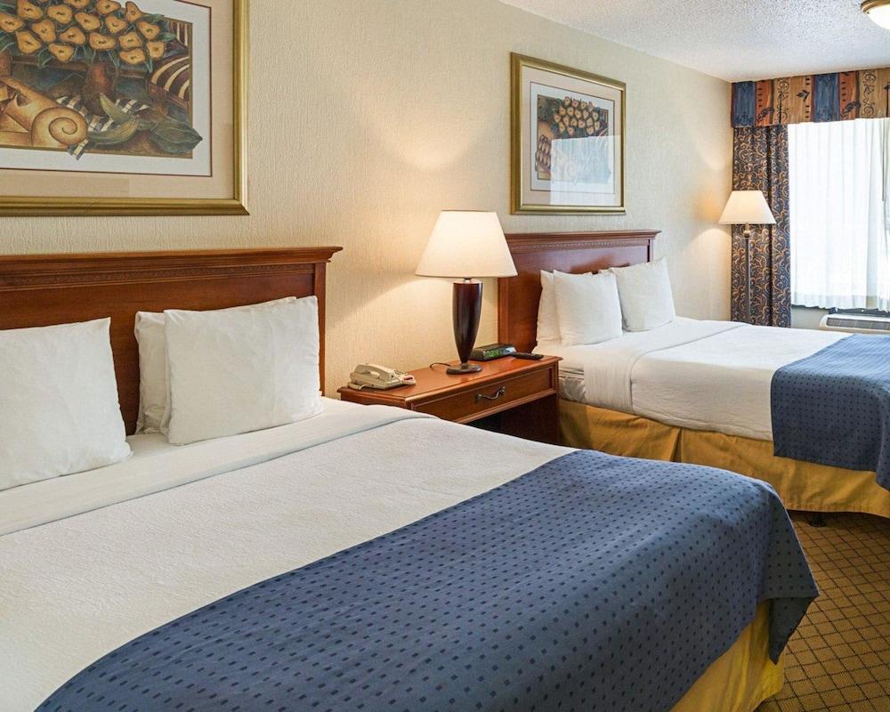 Greentree Hotel & Extended Stay I-10 Fwy Houston, Channelview, Baytown Екстер'єр фото