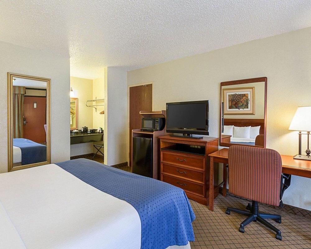 Greentree Hotel & Extended Stay I-10 Fwy Houston, Channelview, Baytown Екстер'єр фото