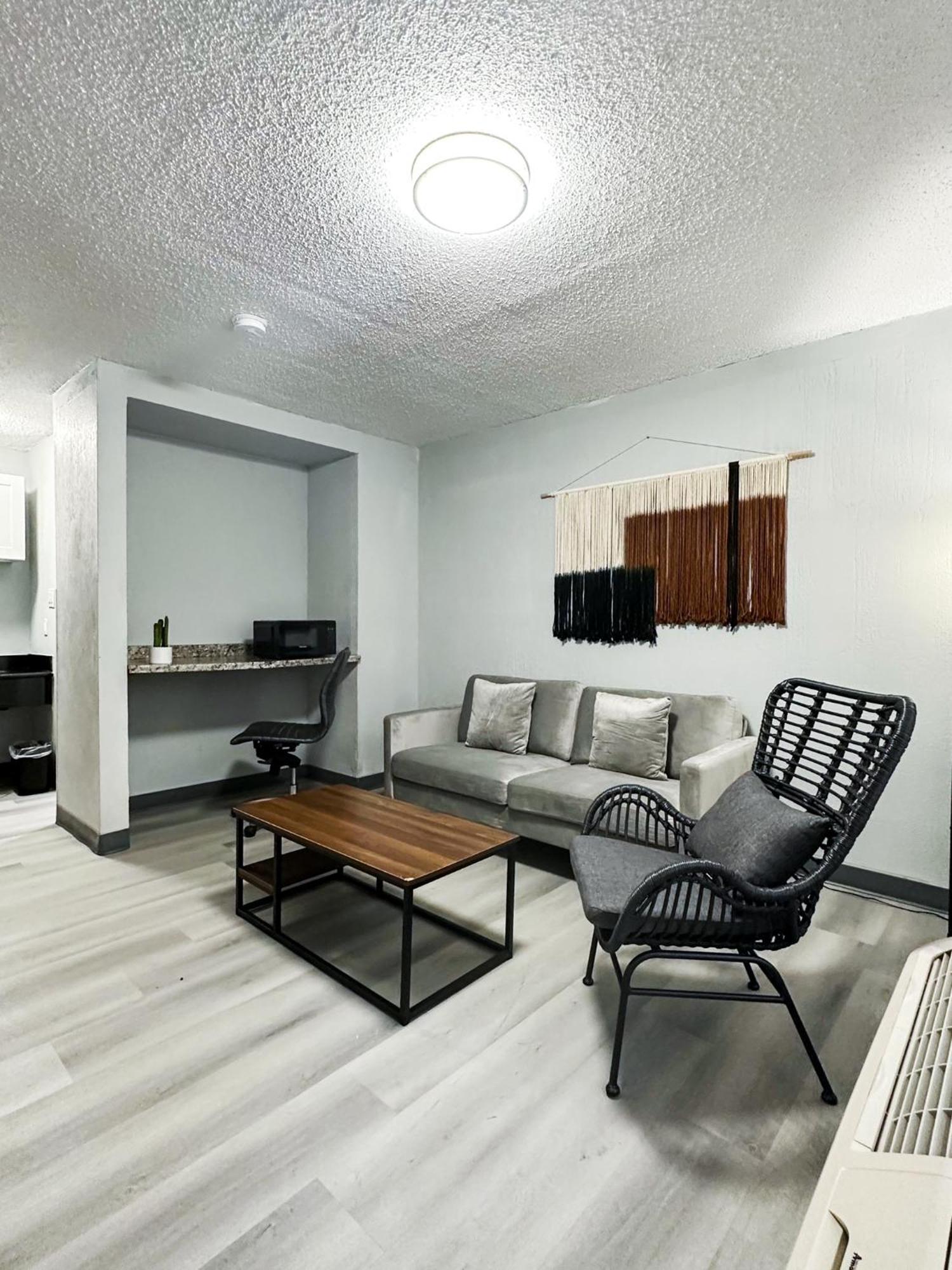 Greentree Hotel & Extended Stay I-10 Fwy Houston, Channelview, Baytown Екстер'єр фото
